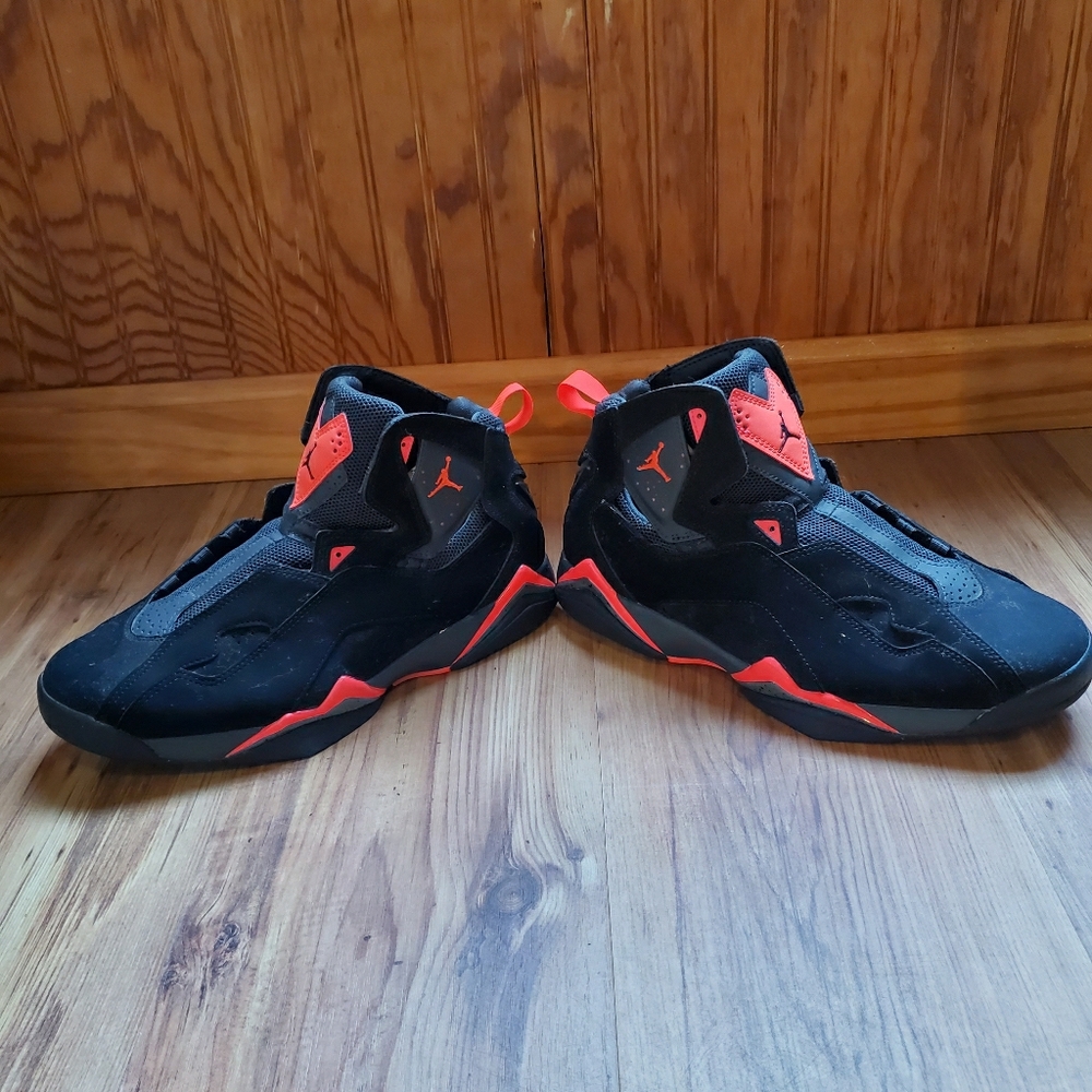 Jordan True Flight Infrared and black Men 10.5